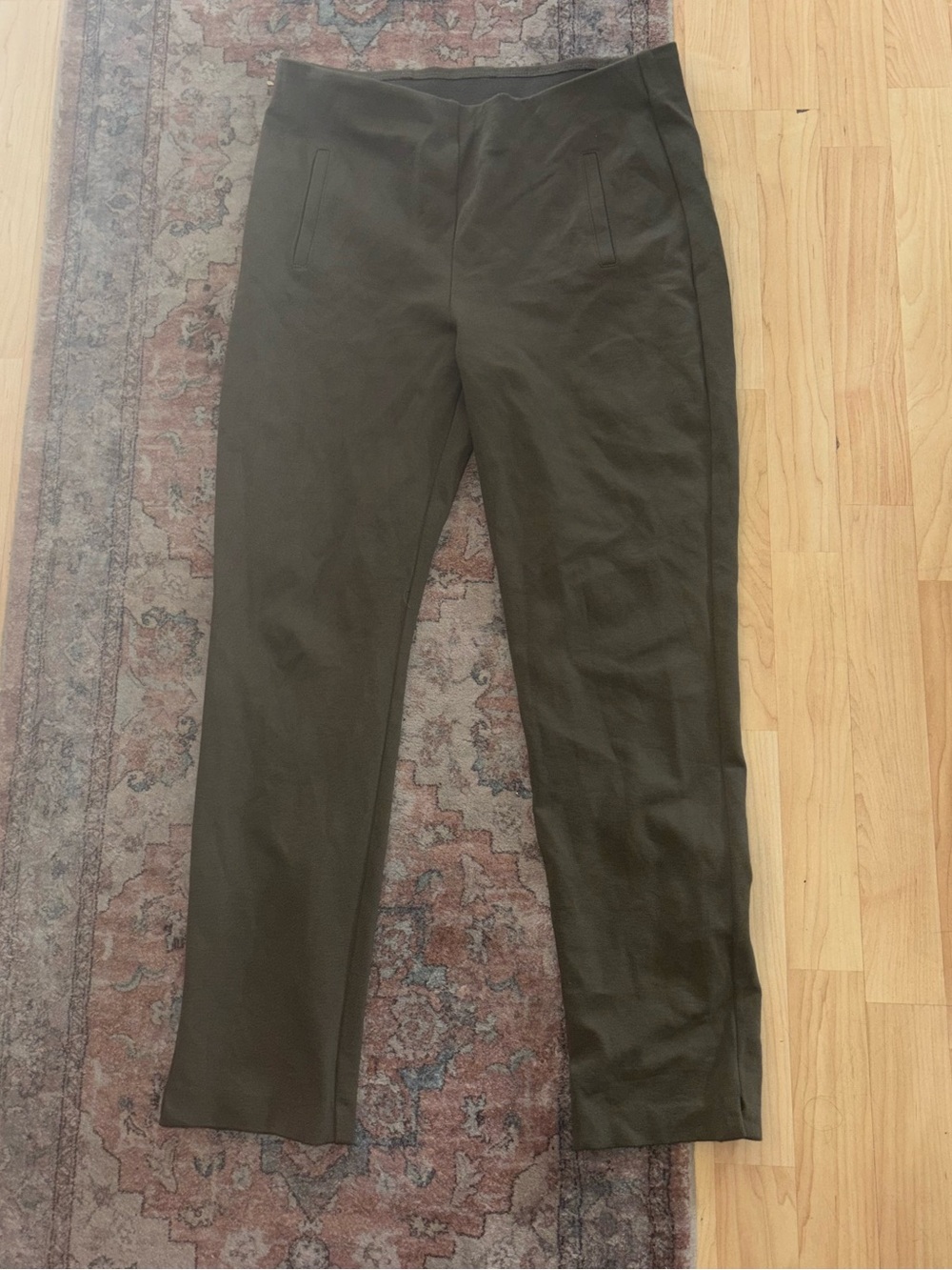 Chico's Juliet Ponte Knit Riding Ankle Pants - Size 1 (Women’s 8) Olive Green